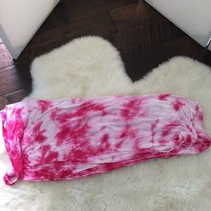 Pink tie dye scarf